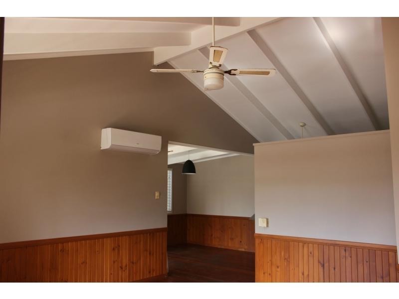 41 Cooee Crescent, Macleay Island QLD 4184