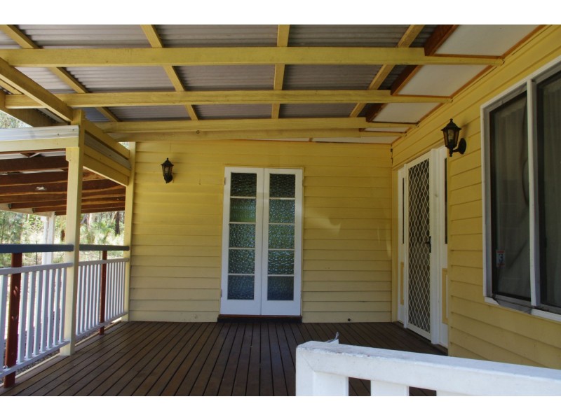 4 Barramundi Street, Macleay Island QLD 4184