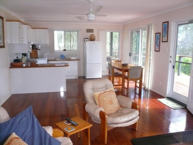 24 Wanda Street, Macleay Island QLD 4184