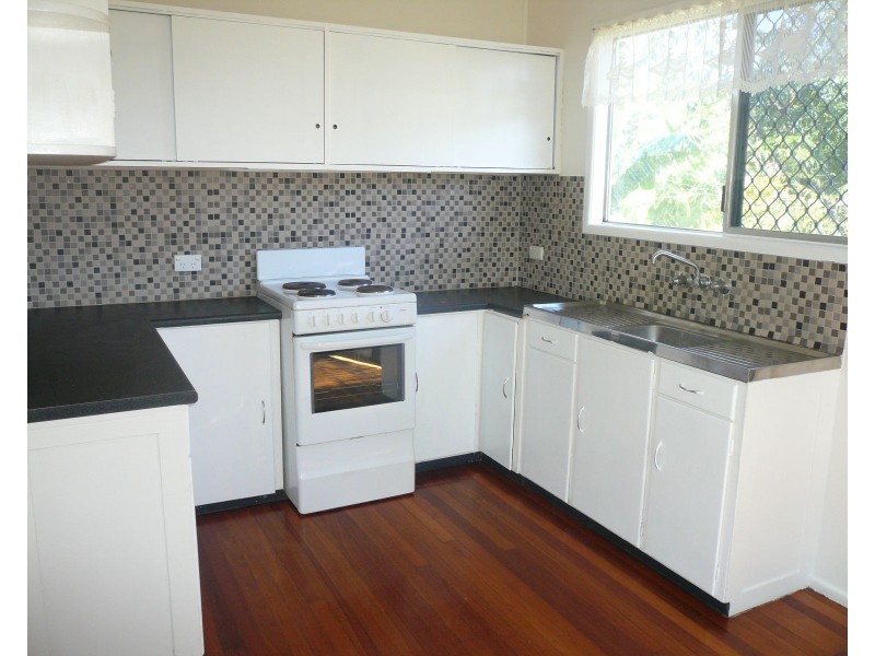 14 Betty Street, Macleay Island QLD 4184