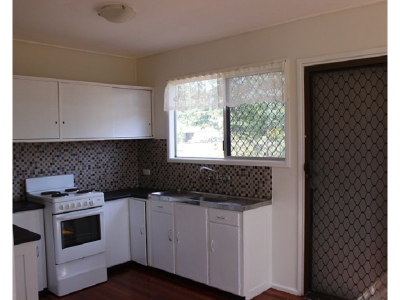14 Betty Street, Macleay Island QLD 4184