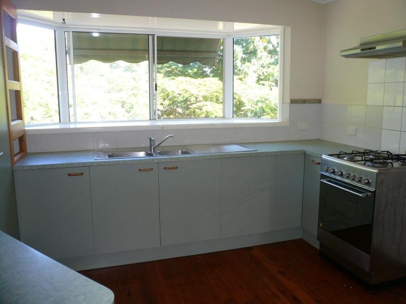 12 Citron Street, Macleay Island QLD 4184