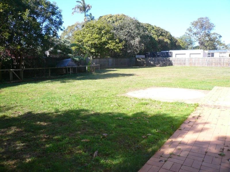 12 Citron Street, Macleay Island QLD 4184