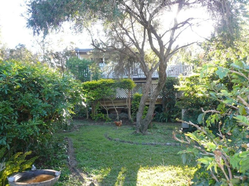 15 Ashton Street, Macleay Island QLD 4184