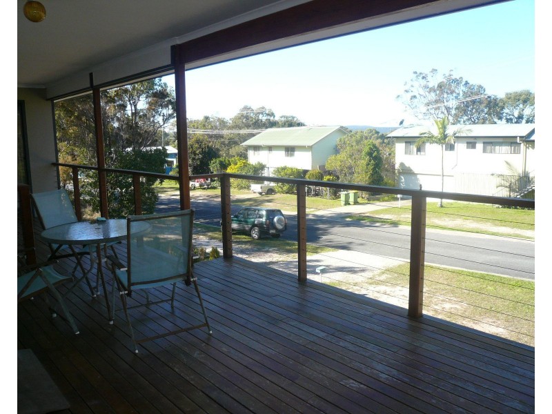 19 Oomool Street, Macleay Island QLD 4184