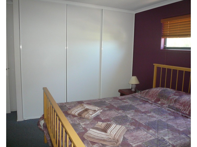 19 Oomool Street, Macleay Island QLD 4184