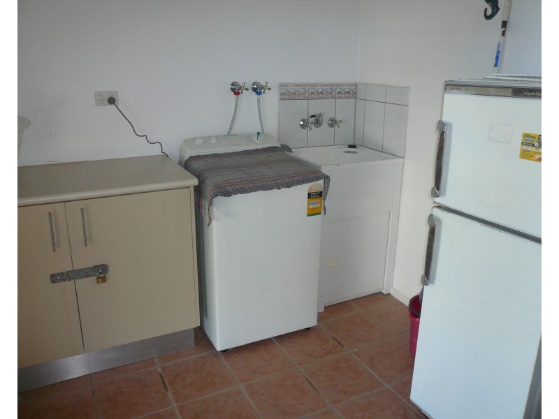 19 Oomool Street, Macleay Island QLD 4184