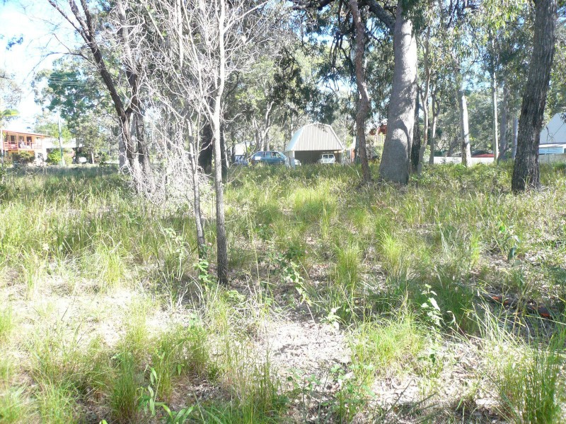 15 Blue Bay Crescent, Macleay Island QLD 4184