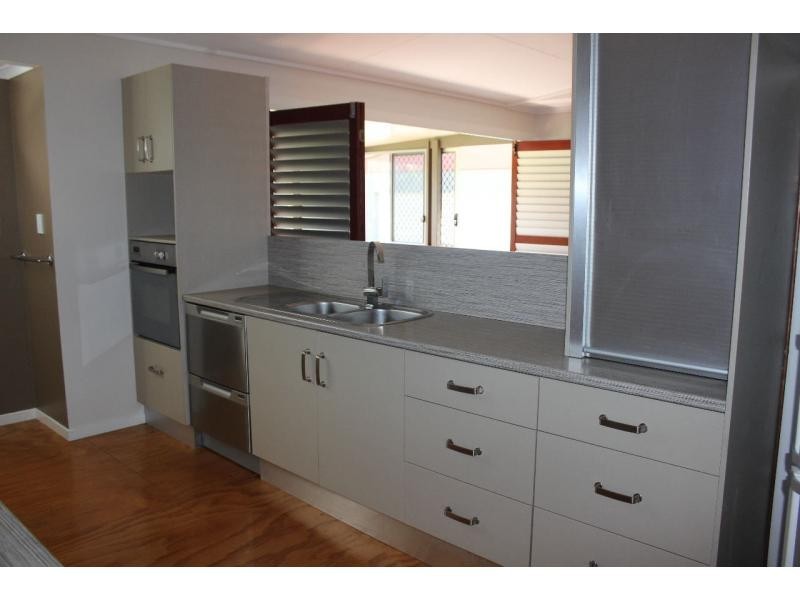 22 Alkira Street, Macleay Island QLD 4184