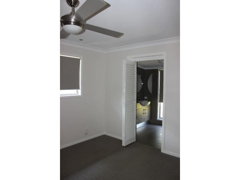 22 Alkira Street, Macleay Island QLD 4184