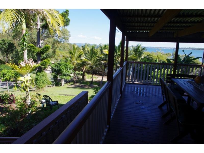 83 Coondooroopa Drive, Macleay Island QLD 4184