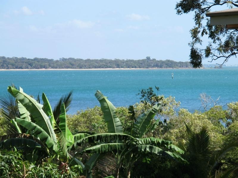 83 Coondooroopa Drive, Macleay Island QLD 4184