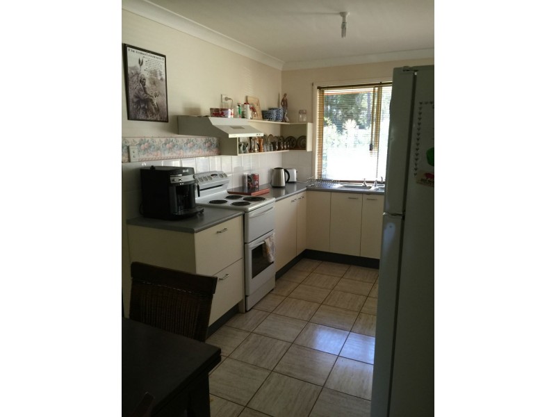 24 Treasure Island Avenue St, Karragarra Island QLD 4184