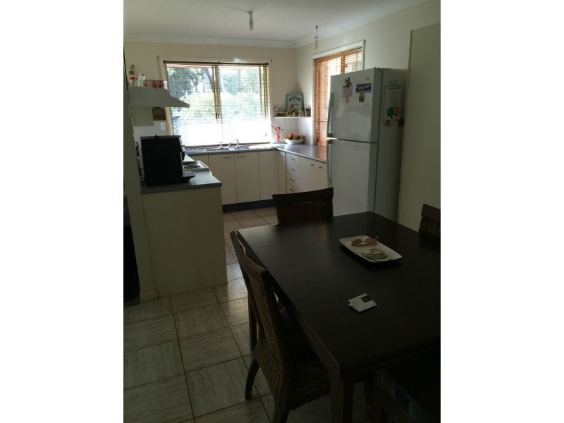24 Treasure Island Avenue St, Karragarra Island QLD 4184