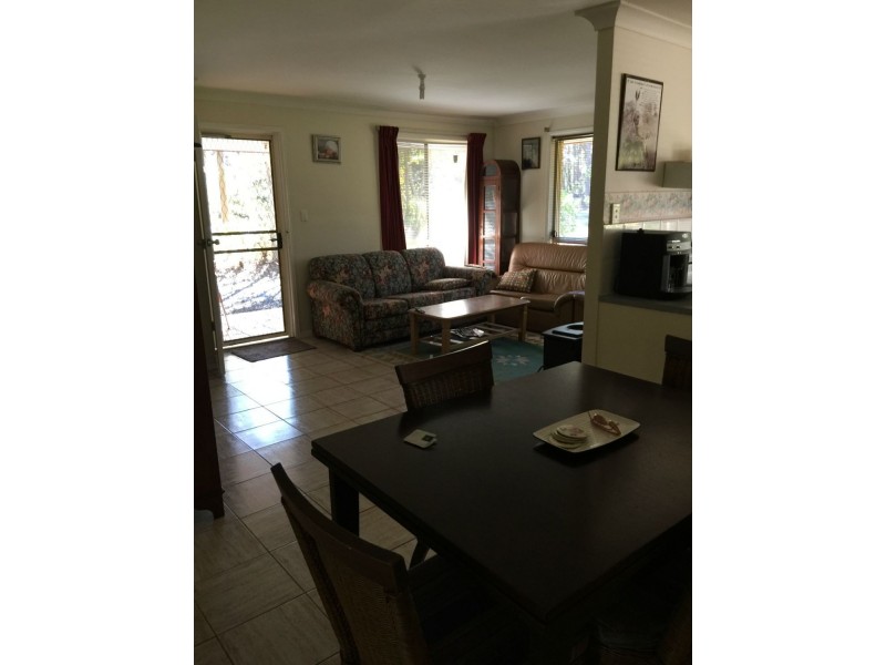 24 Treasure Island Avenue St, Karragarra Island QLD 4184