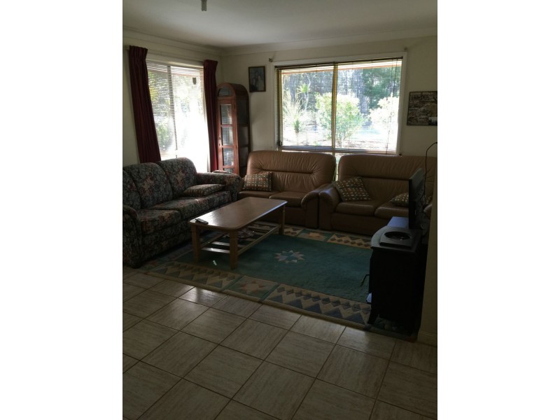24 Treasure Island Avenue St, Karragarra Island QLD 4184