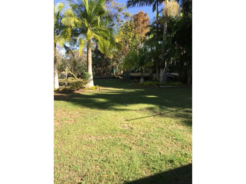 24 Treasure Island Avenue St, Karragarra Island QLD 4184