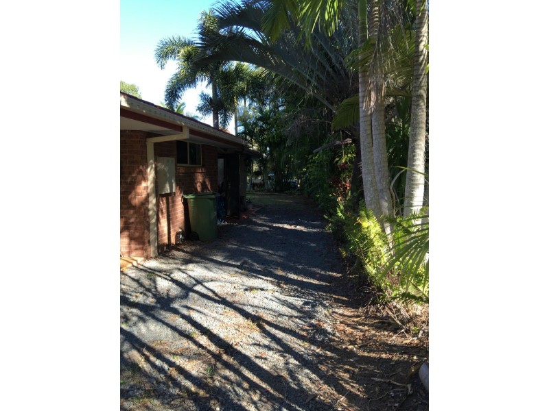 24 Treasure Island Avenue St, Karragarra Island QLD 4184
