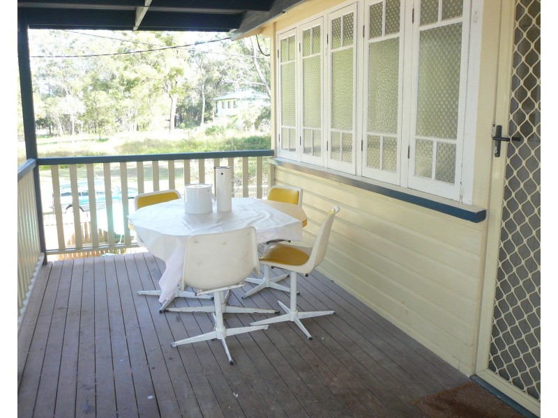 17 Sandpiper Parade, Macleay Island QLD 4184