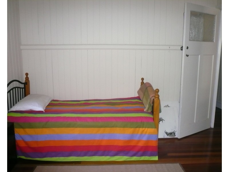 17 Sandpiper Parade, Macleay Island QLD 4184