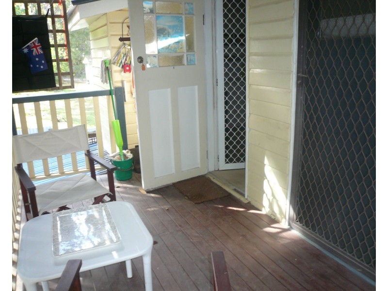 17 Sandpiper Parade, Macleay Island QLD 4184