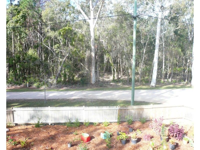 17 Sandpiper Parade, Macleay Island QLD 4184