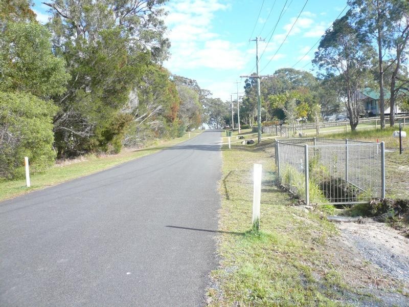 9 Benowa Street, Macleay Island QLD 4184