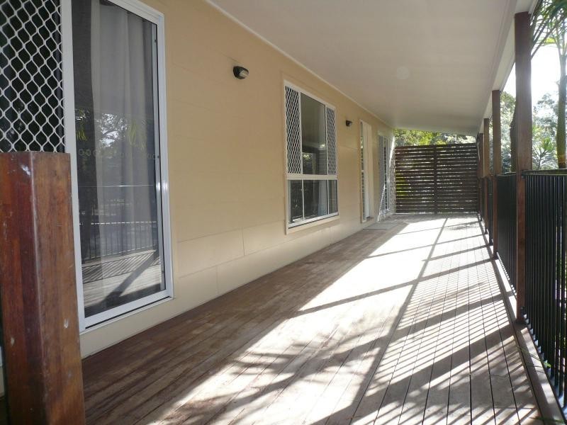 2 Morwong Street, Macleay Island QLD 4184
