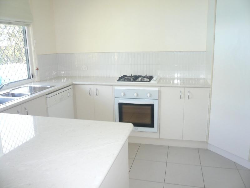 2 Morwong Street, Macleay Island QLD 4184