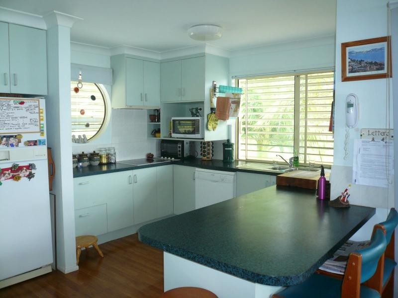 32 Koonwarra Parade, Macleay Island QLD 4184