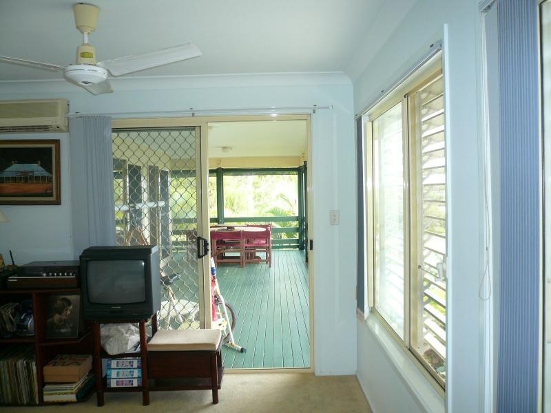 32 Koonwarra Parade, Macleay Island QLD 4184