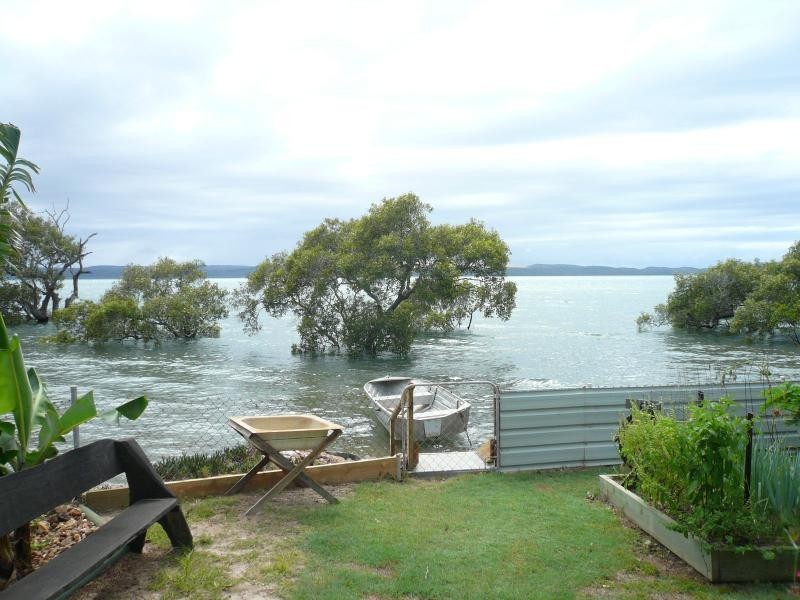 32 Koonwarra Parade, Macleay Island QLD 4184