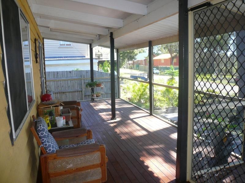30 Blue Bay Crescent, Macleay Island QLD 4184