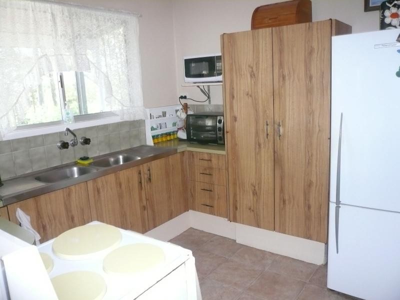 30 Blue Bay Crescent, Macleay Island QLD 4184