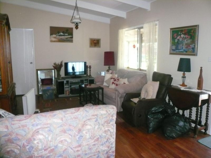 30 Blue Bay Crescent, Macleay Island QLD 4184