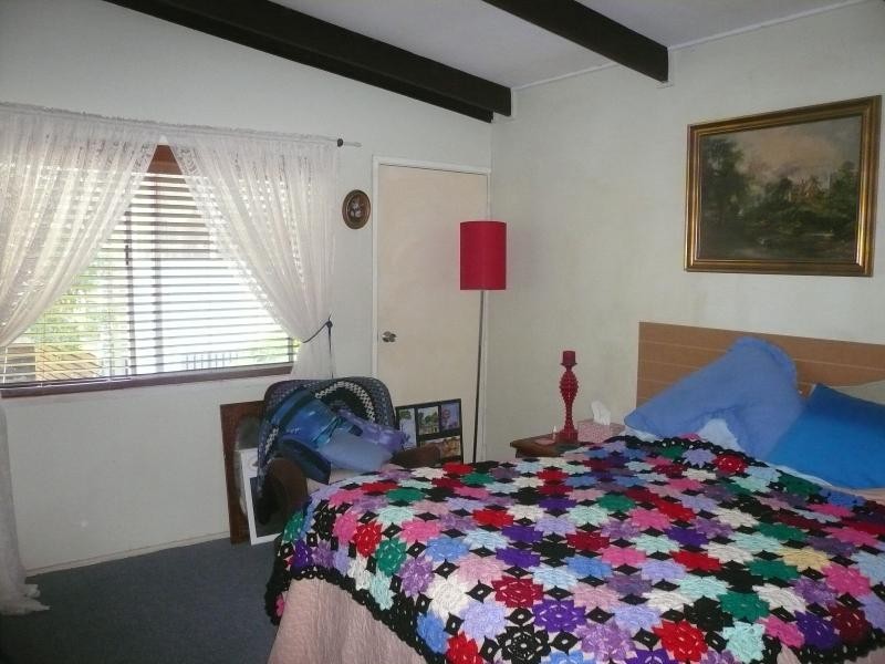 30 Blue Bay Crescent, Macleay Island QLD 4184