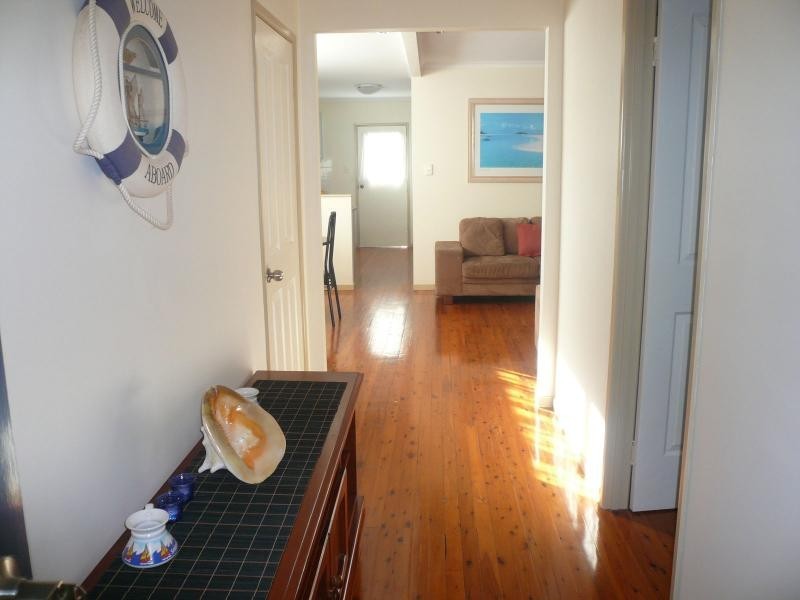 15 Jan Street, Macleay Island QLD 4184