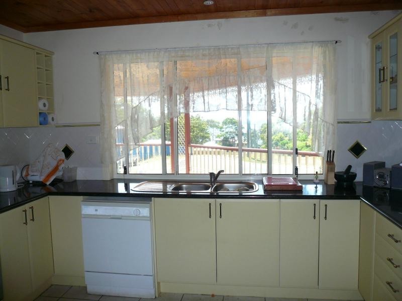 7 Ilya Street, Macleay Island QLD 4184