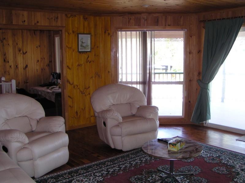 7 Ilya Street, Macleay Island QLD 4184