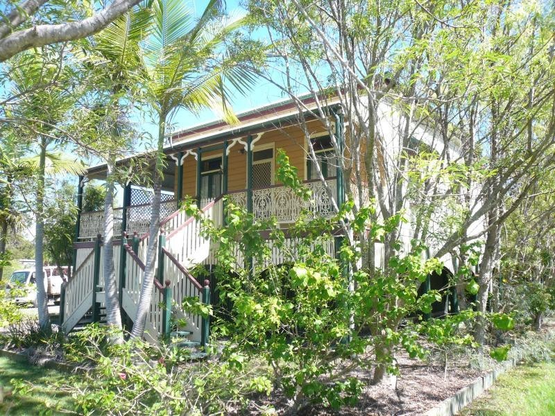 27 Mawarra Street, Macleay Island QLD 4184