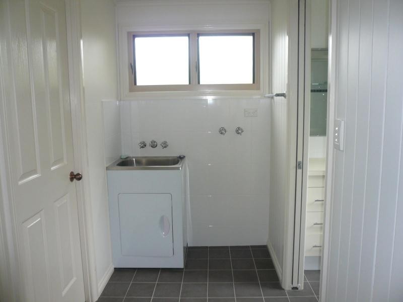 27 Mawarra Street, Macleay Island QLD 4184