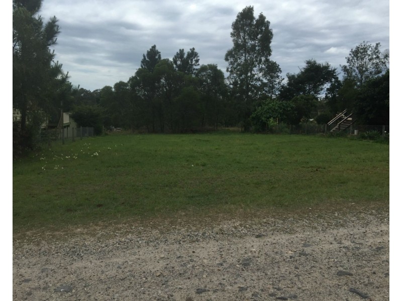 3 Allambie Street, Macleay Island QLD 4184