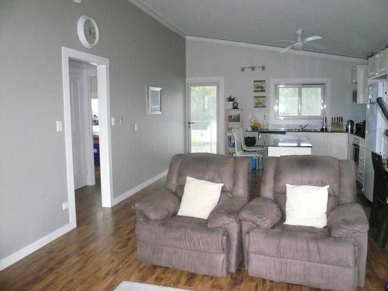 2 Percival Street, Macleay Island QLD 4184