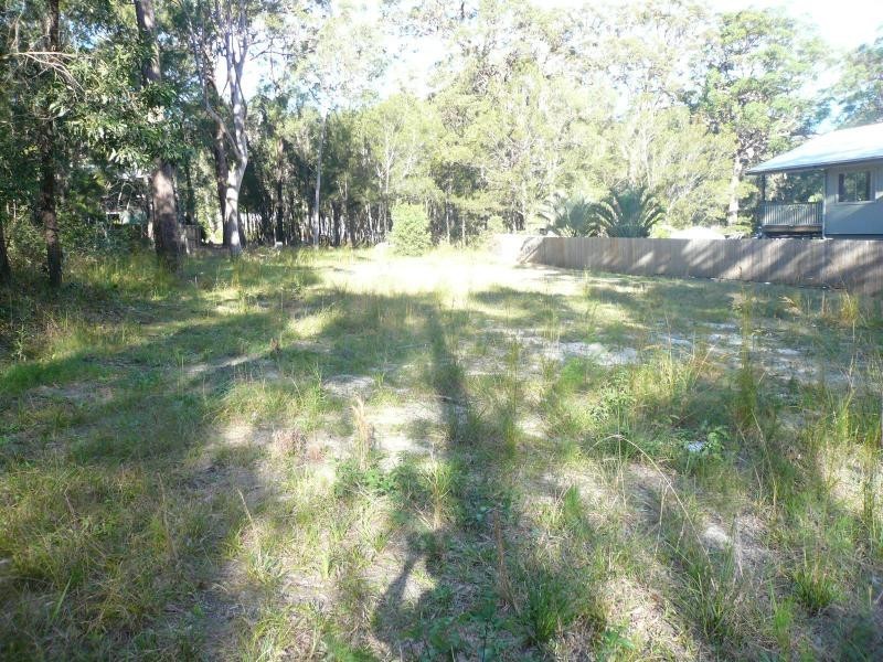 4 President Terrace, Macleay Island QLD 4184