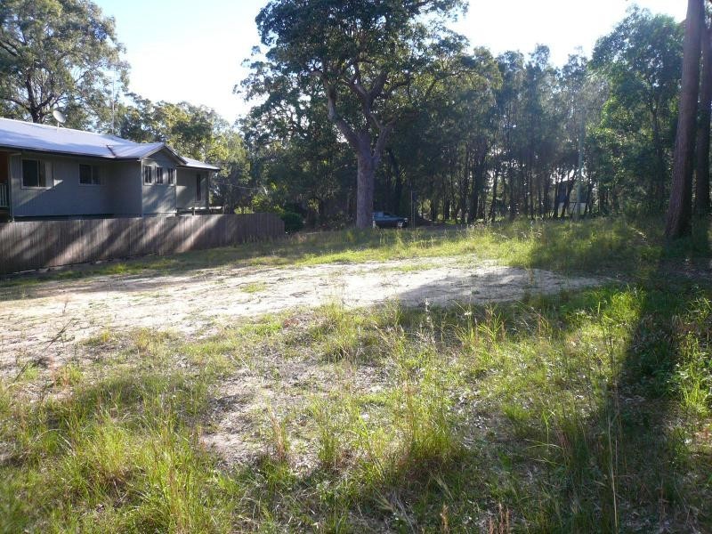 4 President Terrace, Macleay Island QLD 4184