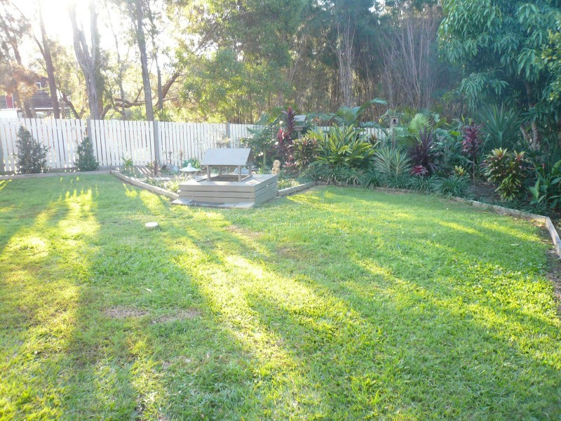 49-51 Scotts Road, Macleay Island QLD 4184