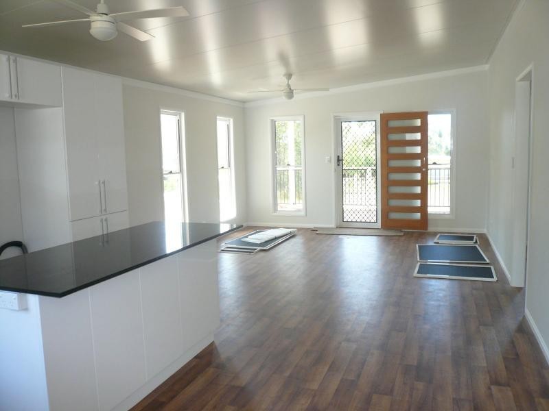 60 Eastbourne Terrace, Macleay Island QLD 4184