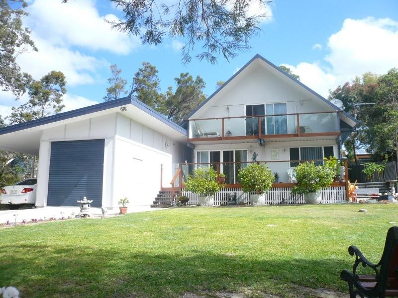 10 Oomool Street, Macleay Island QLD 4184