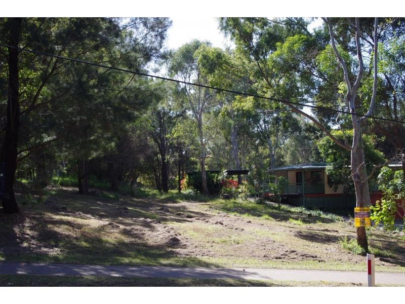 33 Southsea Terrace, Macleay Island QLD 4184