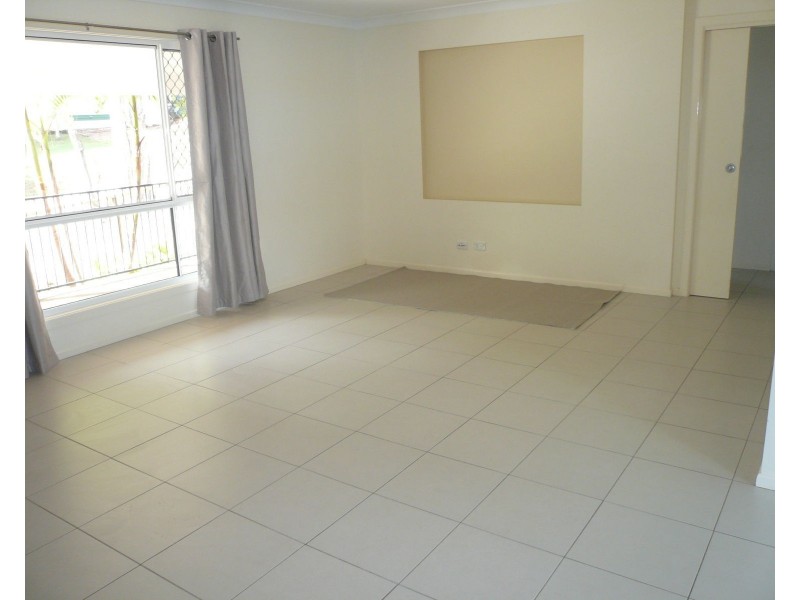 2 Morwong Street, Macleay Island QLD 4184